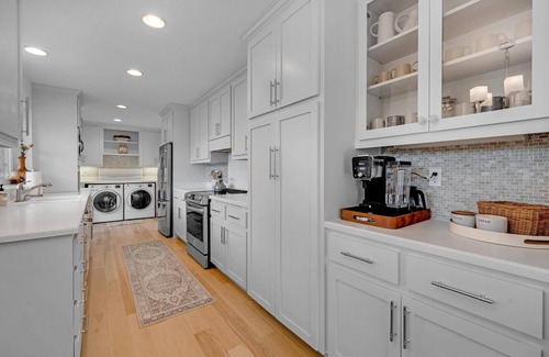 Leucadia House | Beach House Retreat: 4 BD with Ocean Views & Breakfast
