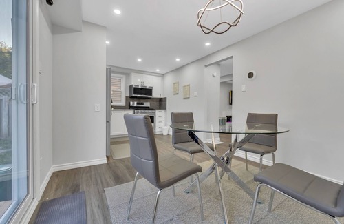 Kitchener House | Spacious 4-Bedroom Haven with Spa & Breakfast Included