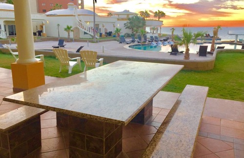 Puerto Penasco Villa | Beachfront 4 Bedroom Villa with Pool at Las Palmas Resort