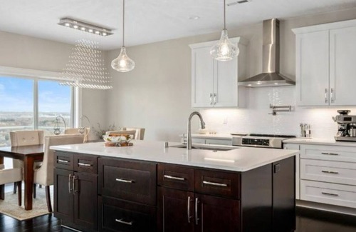 Benton County House | Stunning 4-bedroom house with views in West Richland with WiFi, fitness room, AC