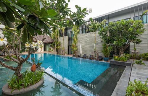 Choeng Thale Villa | Beautiful 5BR Villa with Pool & Tropical Garden Retreat