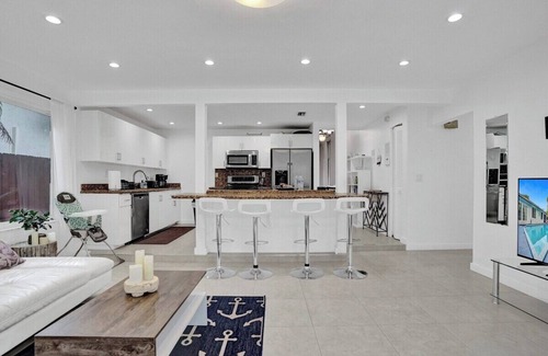 Ives Estates Villa | Exclusive 5BR Villa with Heated Pool & Ocean Views