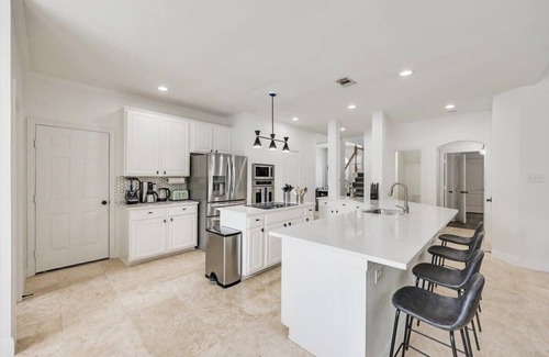 Rowlett House | Ideal 6BR Home with Pool - Perfect for Large Gatherings