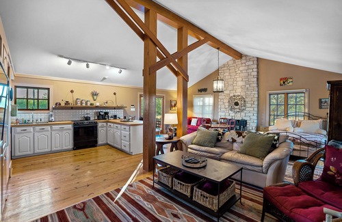 Paleface Lake Country Estates House | Family Reunion Haven: 7 BDR Home with Pool & Lake View