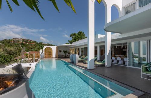 Moo 5 House | Elegant 7 Bedroom Retreat with Dual Swimming Pools
