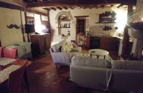 Saint-Avit Cottage | Enchanting Stone Cottage with Private Pool & Lake Views