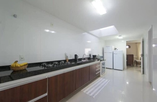 Portinho House | Elegant Mansion Retreat with Pool & Spa Amenities