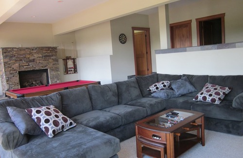 Pioneer Trail House | Elegant Home with Breathtaking Views and Top Amenities