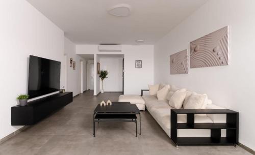 Kiryat Ata Apartment | Stunning and spacious in Kiryat Ata