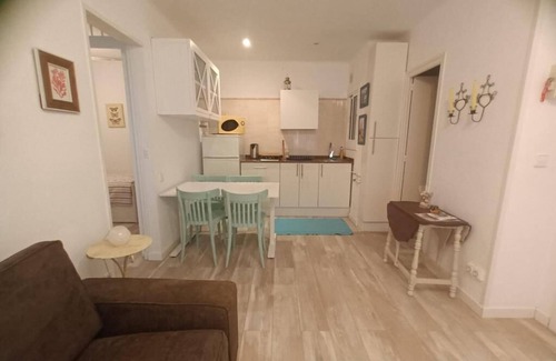 Caldes d'Estrac Apartment | Beachfront Apartment with Spa and Family-Friendly Amenities
