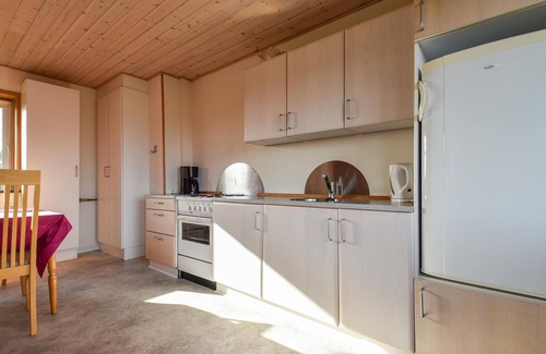 Nørre Lyngvig Apartment | Cozy 1 Bedroom Retreat with Oceanfront Views in Hvide Sande