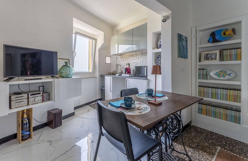 Nervi Apartment | Seaside Apartment in Genova Nervi with Oceanfront Views