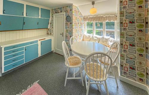 Burseryd Apartment | Cozy Apartment in Burseryd with Sauna for Family Fun