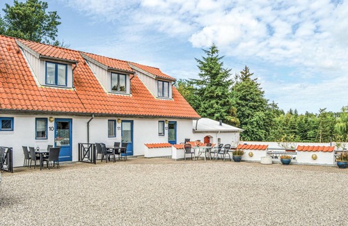 Femmøller Apartment | Unwind in a Cozy Oceanfront Apartment with Shared Pool