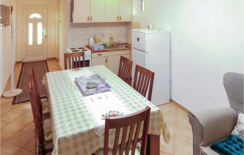 Gornji Karin Apartment | Ideal Family Getaway: Kitchen Apartment in Karin Gornji