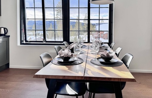 Idre Apartment | Modern Idre Apartment with Spa & Lake View Amenities