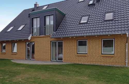 Kaschow Apartment | Relaxing Getaway Next to Golf Course with Lake Views