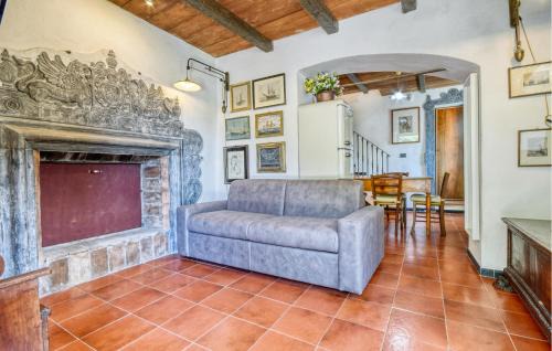 Mezzanego Apartment | Cozy Apartment in Mezzanego with Free Wifi and Family Amenities
