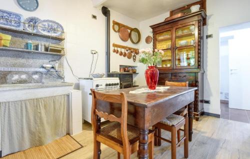 Mezzanego Apartment | Cozy Apartment in Mezzanego with Free Wifi and Family Amenities