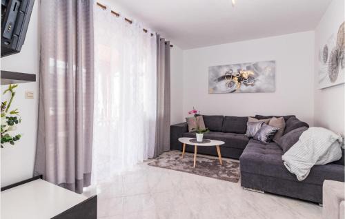 Stinjan Apartment | Inviting Pula Apartment with Pool & Top Guest Rating