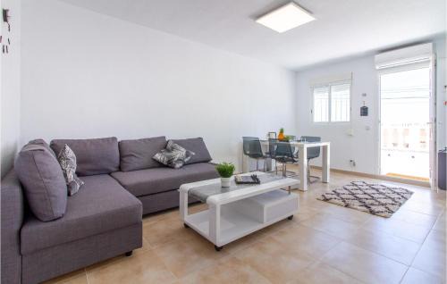 La Siesta Apartment | Elegant 2 Bedroom Apartment with Pool in Torrevieja