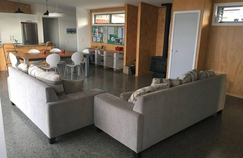 Motuoapa House | Architectural Motuoapa Bach with Pool & Family-Friendly Perks