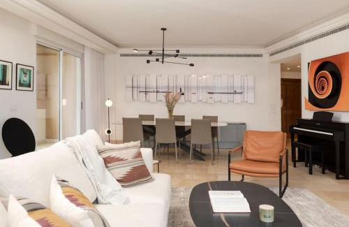 Beirut Central District Apartment | Artistic Retreat in Saifi with Hot Tub & Kitchen Access