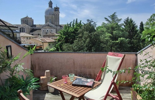 Historic Centre Apartment | Elegant Attic Apartment in the Heart of Padua - 10/10 Rated