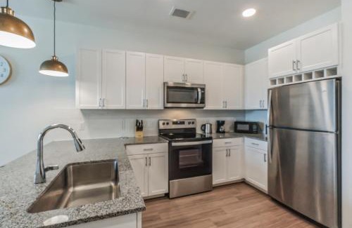 Austin Apartment | Stunning Austin Oasis With Properties By Preston