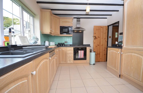 Saint Breward Cottage | Top-Rated Cottage with Hot Tub, Sauna & Beach Access