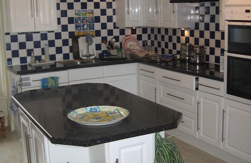 Rhosneigr House | Unforgettable Bay Views and Sunset Retreat with Pool