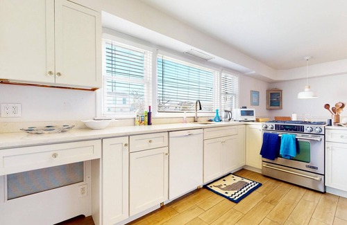 A-Zone House | Pet-Friendly Bayfront Retreat with Ocean Views & Top Rating