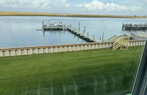 A-Zone House | Pet-Friendly Bayfront Retreat with Ocean Views & Top Rating