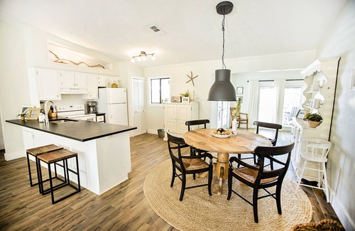 Bonita Springs House | Beach Cottage Retreat with Private Pool & Ocean Views