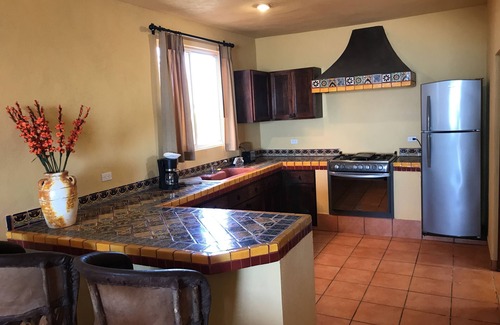 Cerritos House | Beach-Front Retreat: Family-Friendly with Spa & Breakfast