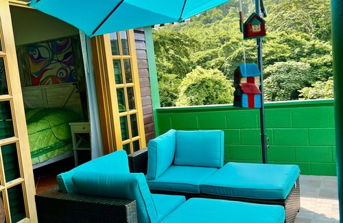Mount Pleasant Bay Villa | Beachfront Villa with Private Pool and Ocean Views