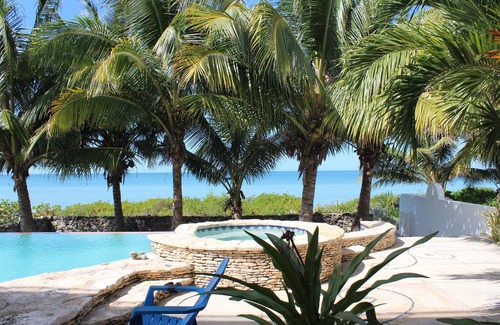 Telchac Puerto Villa | Beachfront Villa with Infinity Pool & Spa - Guest Rated 9.8