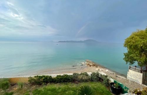 Nerantza Apartment | Beachfront Apartment Strátos with Ocean View & Family Amenities