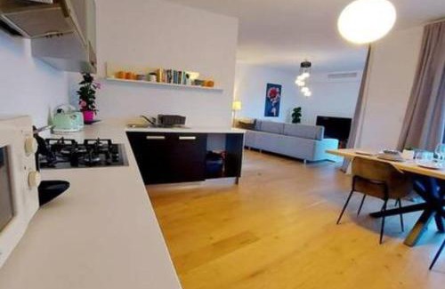 Il-Balluta Apartment | Stunning beachfront apartment in St Julians