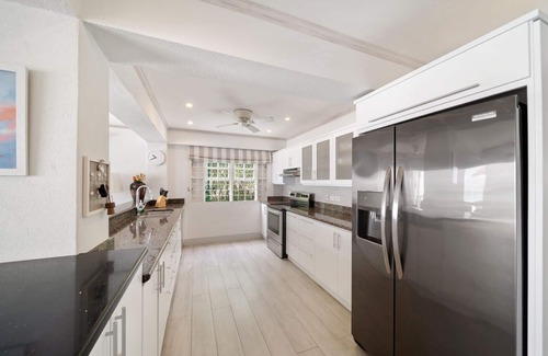 Merlin Bay Villa | Beachfront Villa with Plunge Pool - Rated 10/10 by Guests