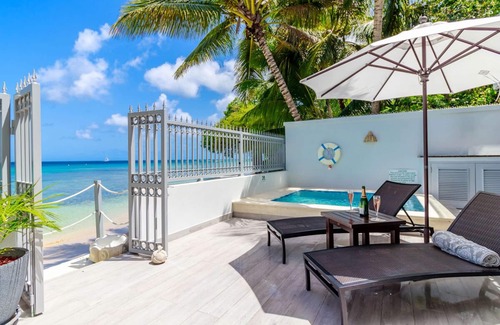 Merlin Bay Villa | Beachfront Villa with Plunge Pool - Rated 10/10 by Guests