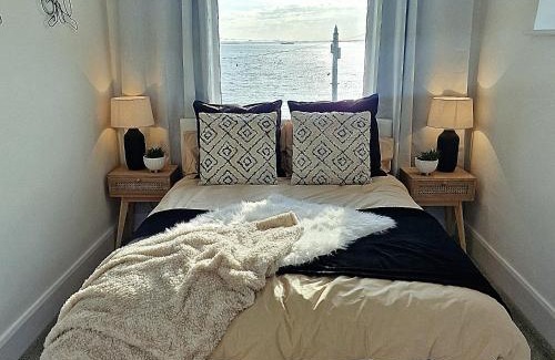 Swalecliffe House | Beachfront Getaway with Ocean View in Herne Bay, Kent