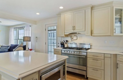 Wells Beach House | Cozy Beachside Retreat with Ocean Views Near Wells Beach