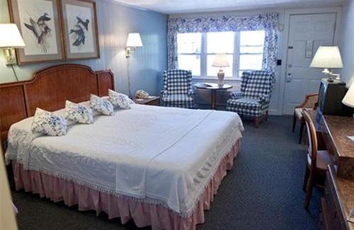 Lincolnville House | Stunning Bed and Breakfast Room with Reading Nook for a Getaway near Rockland, Maine