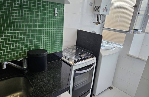 Leblon Apartment | Cozy Studio in Leblon: Steps to Beach, Pool & Spa Access