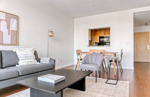 Cambridgeport Apartment | Modern 1BR Apartment Near Central Square with Great Amenities