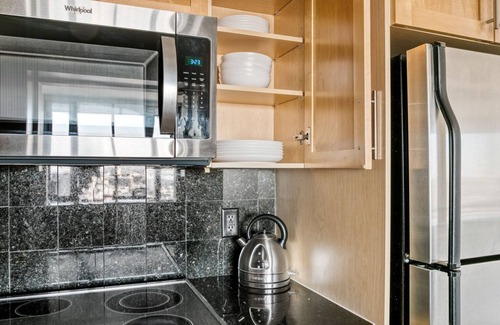 Cambridgeport Apartment | Modern 1BR Apartment Near Central Square with Great Amenities