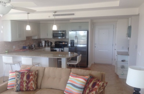Island Estate Condo | Exclusive Intracoastal Condo with Harbor Views & Top Amenities