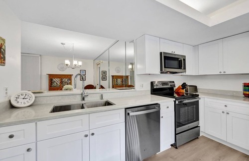 Bonita Bay Condo | Stunning Condo w/Private Beach Access, Restaurants & Shops