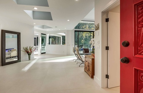 Northwood House | Unmatched River Penthouse with Spa & Ocean Views